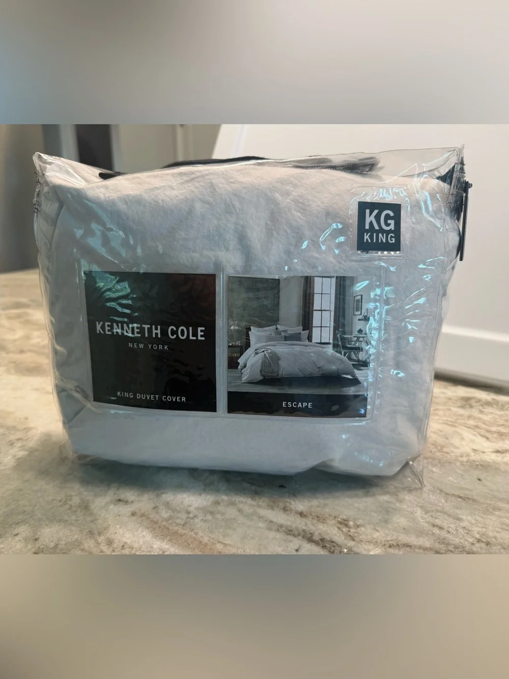 Kenneth Cole Escape King Duvet Cover - light gray